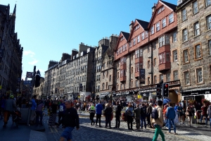 schottland-edinburgh-castlehill